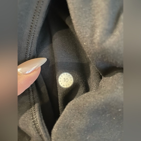 Lululemon Jacket - Picture 3 of 4